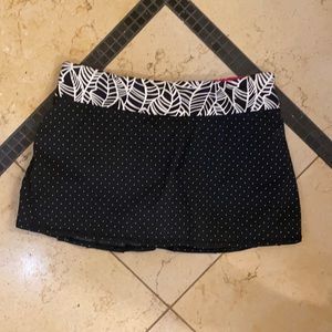 Lululemon tennis skirt size 6 in great condition